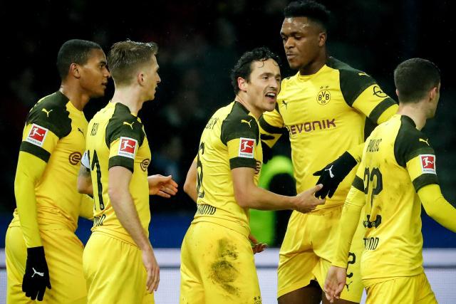 穆勒社媒晒与弟弟合影：圣诞快乐